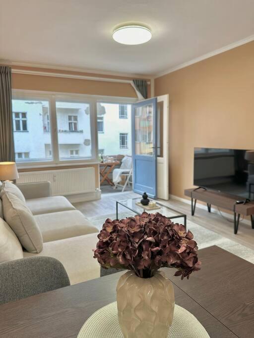 2 Zimmer Apartment Mit Parkplatz Berlin Exterior photo